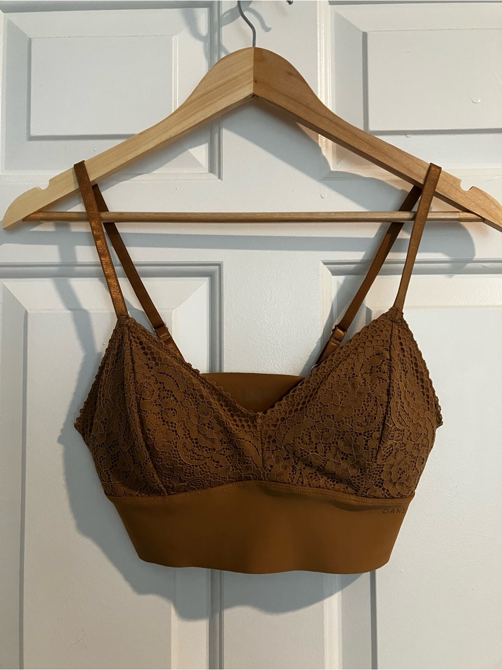 Danskin Lace Seamless Bralette with Wide Comfort Band in Chestnut